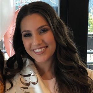 Meet your Posher, Nadia